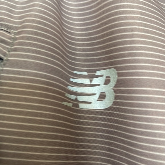 New Balance Mens rain/windbreaker jacket size S - Picture 2 of 5